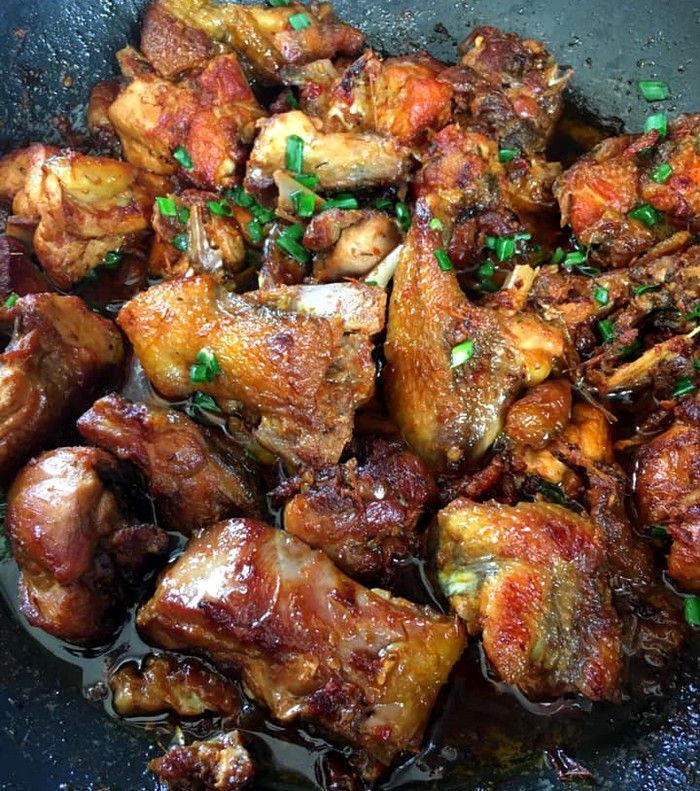 Poulet local sauté